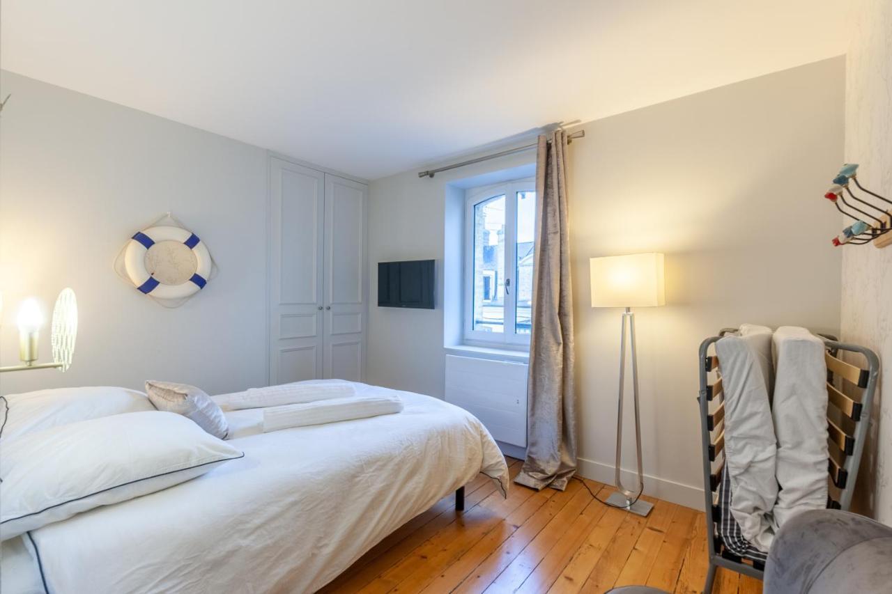 Luxurious 2 Bedroom Duplex On Place Morny Deauville Buitenkant foto